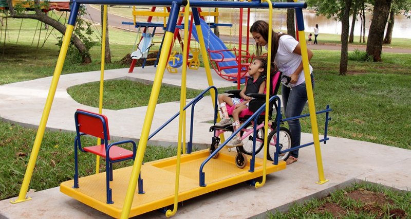 Parque infantil adaptado